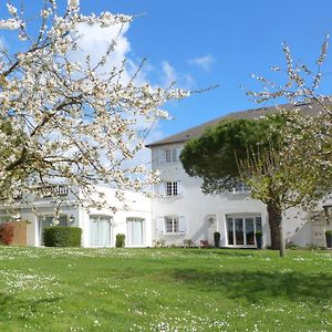 Logis Hotel Restaurant Des Chateaux